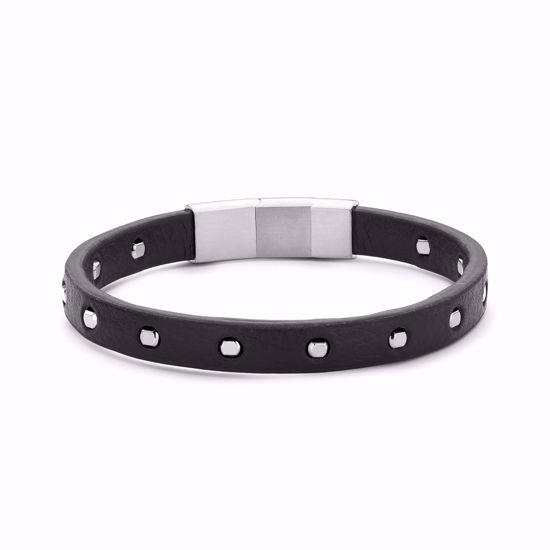 Schwarzes Lederarmband mit silbernem Verschluss und gleichmäßig verteilten Nieten.