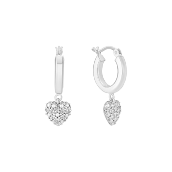 Creolen mit Herzanhänger, besetzt mit funkelnden Zirkonia, aus glänzendem Sterling Silber.