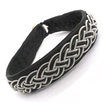 BeChristensen Noa Handgewebtes Sami-Armband in Schwarz mit Zinndraht