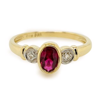Ring with ruby, from Bee