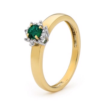 Emerald ring, from Bee