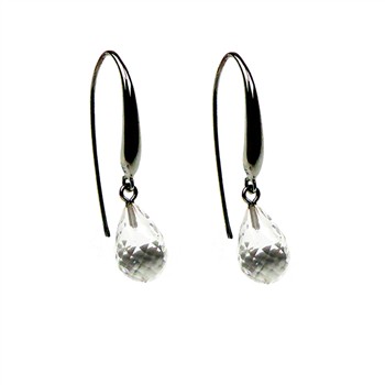 Ohrringe mit klaren, facettierten, tropfenförmigen Kristallen, 12x8mm, an Haken.