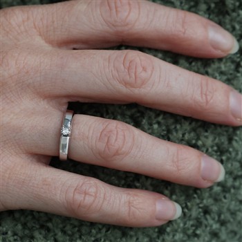 14KT HV.D.RING BRILL.1X0,07CT WPI, von Aagaard