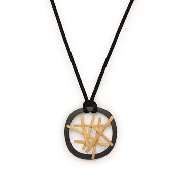 925/- Vedhæng, delvis fg, sort rh, mat, von Bastian Inverun