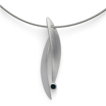 925/- vedhæng, satin mat, topaz london blå 0,13 ct, von Bastian Inverun