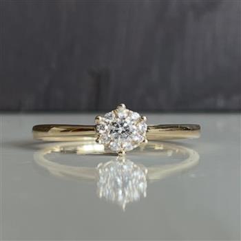 Ring 14 karat guld Stjerne 0,19 carat WSI, von L&G