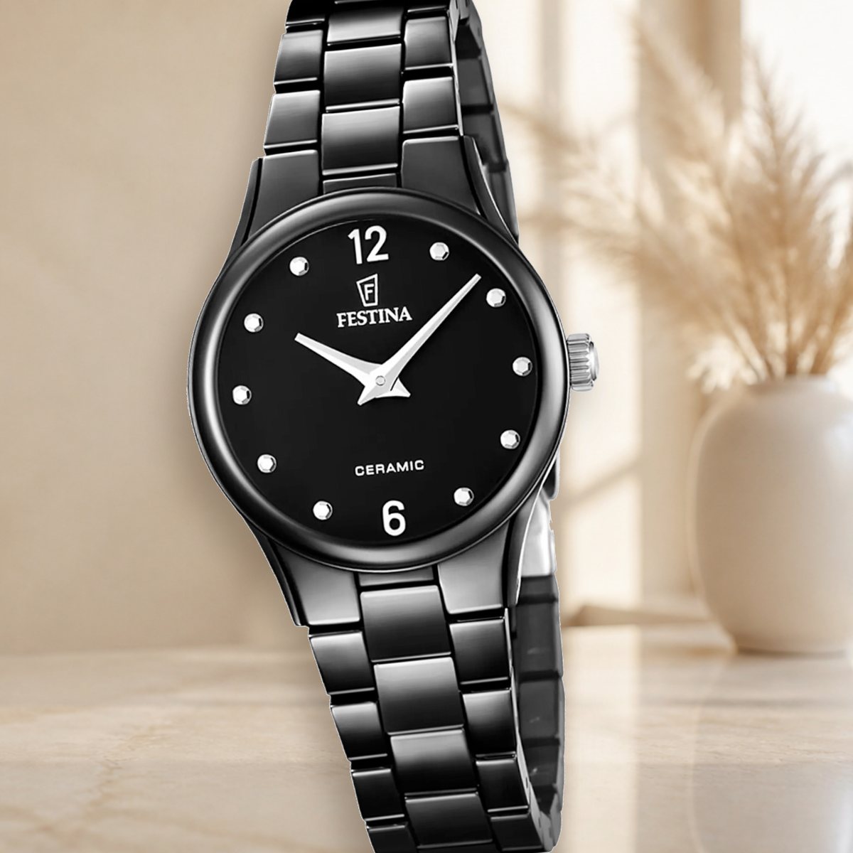 Schwarze Damenuhr aus Keramik von Festina