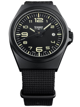 Schwarze Uhr mit weißem Zifferblatt, Datumsanzeige bei 3 Uhr, Text "traser H3" und "Swiss Made".